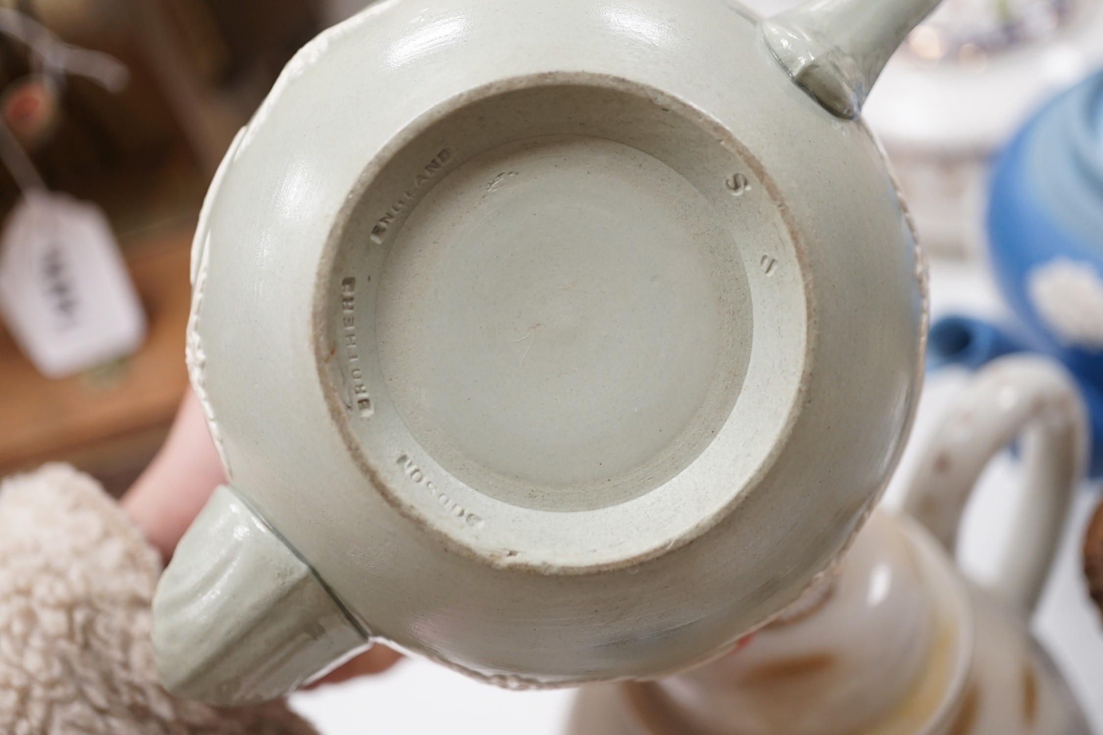 A quantity of teapots to include Dudson Brothers, Royal Albert, etc